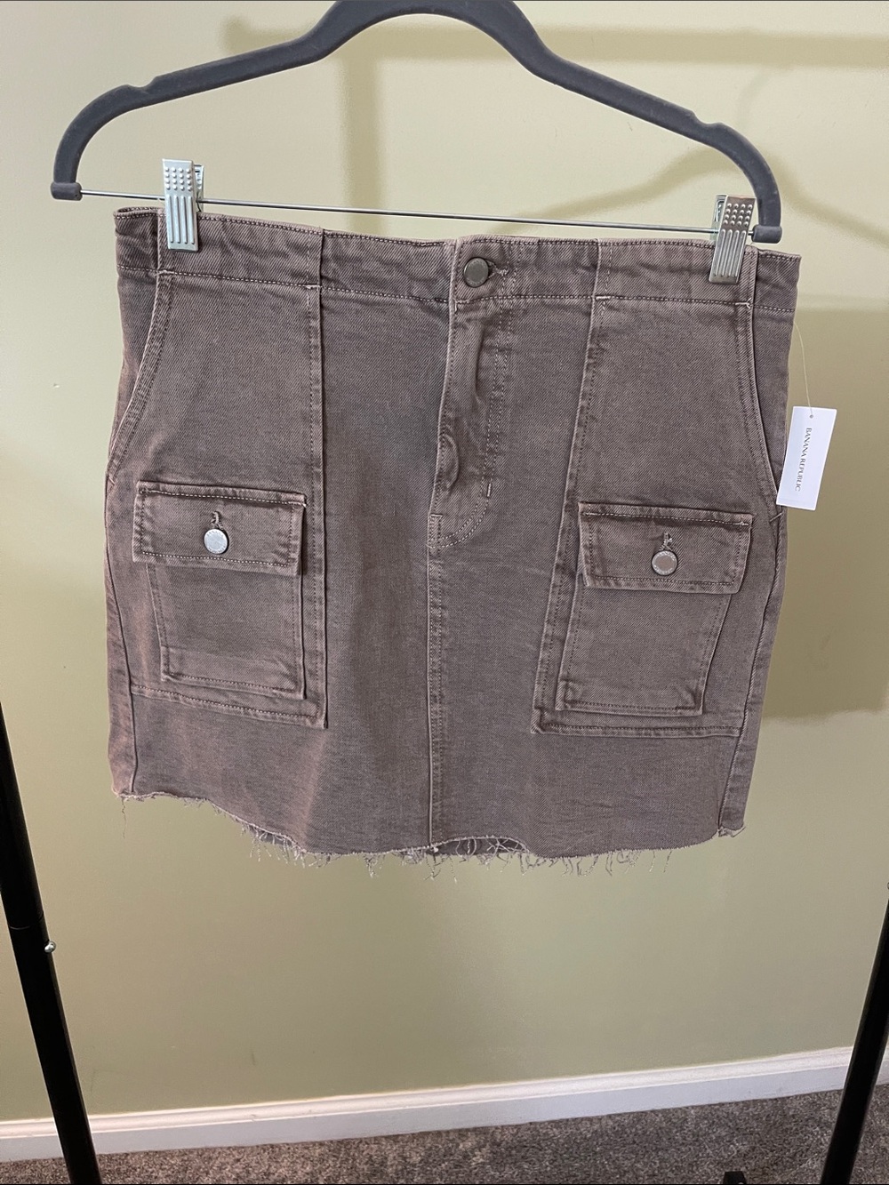Banana Republic Women’s Cargo Pocket Mini Skirt - Taupe